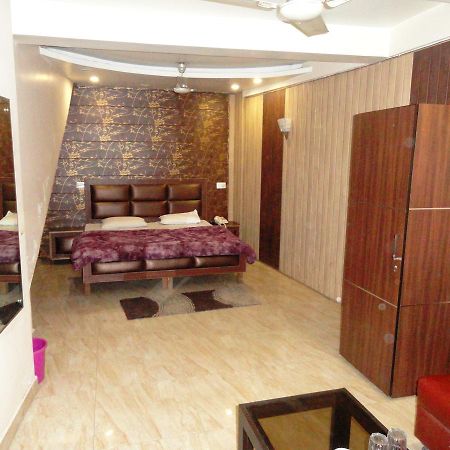 Oyo 12976 Hotel New Fiza Jammu Ngoại thất bức ảnh