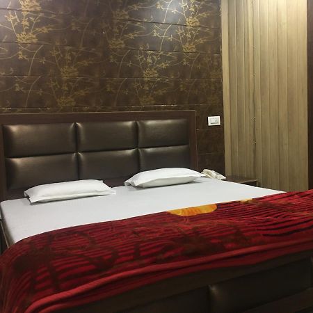 Oyo 12976 Hotel New Fiza Jammu Ngoại thất bức ảnh