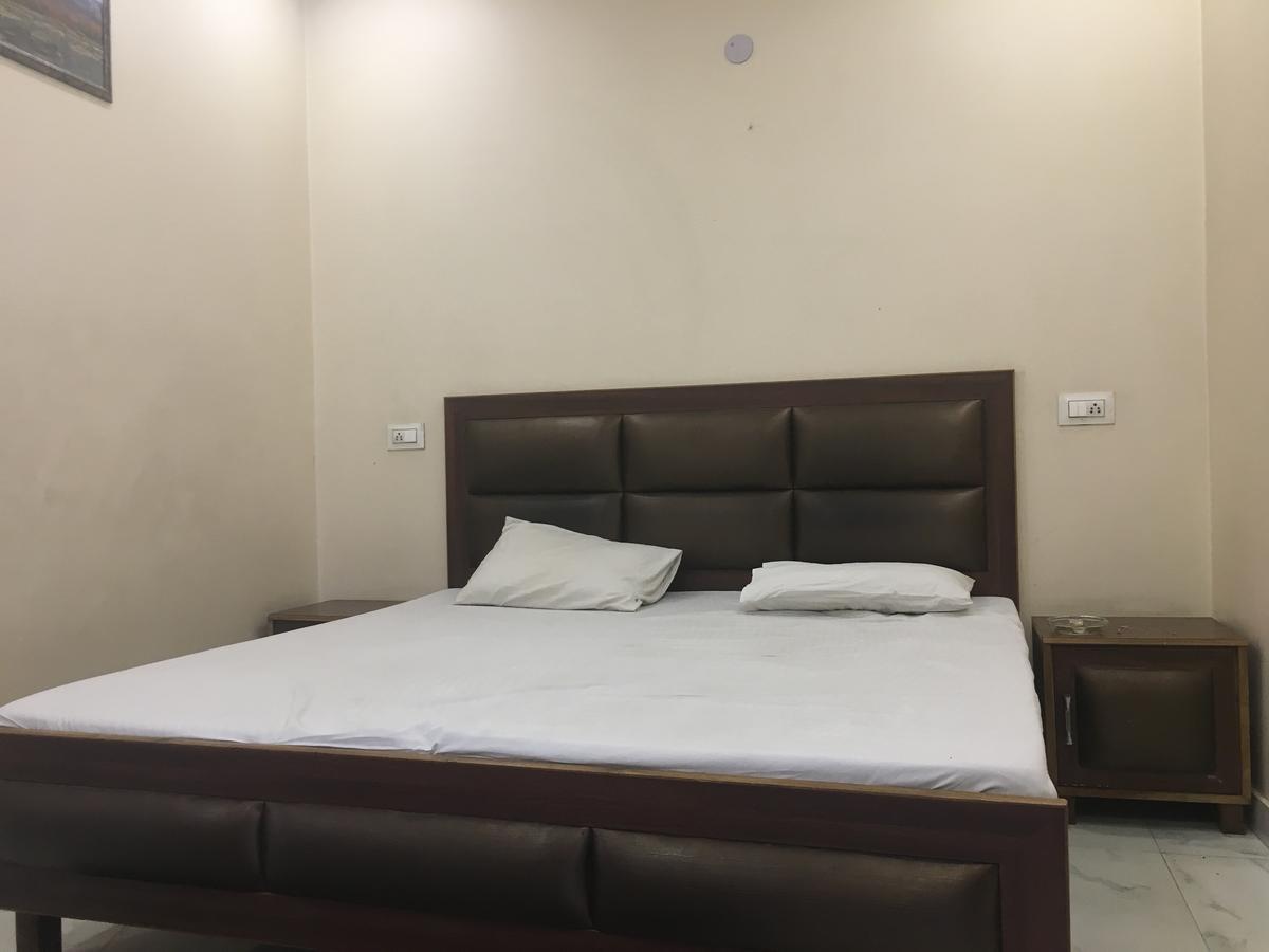 Oyo 12976 Hotel New Fiza Jammu Ngoại thất bức ảnh